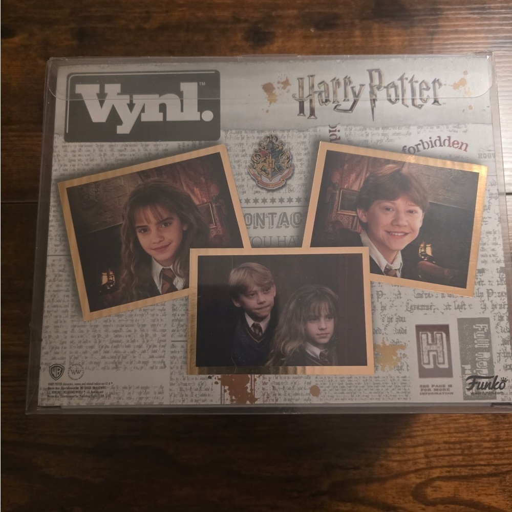 Funko Vynl Hermione Granger & Ron Weasley Harry Potter NEW Exclusive Protector - Picture 3 of 3